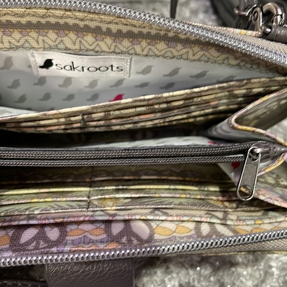 PP.) Sakroots Crossbody Long Wallet - Picture 6 of 13